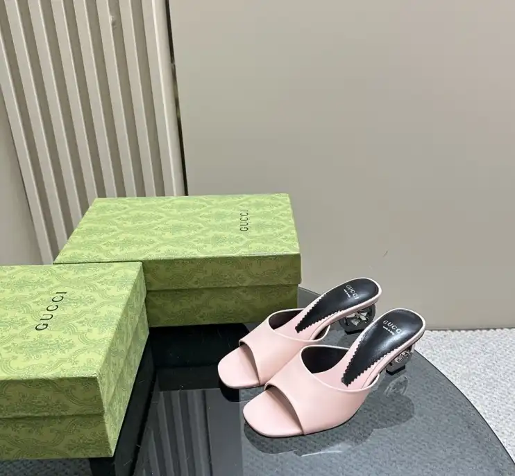 hype Gucci Slippers