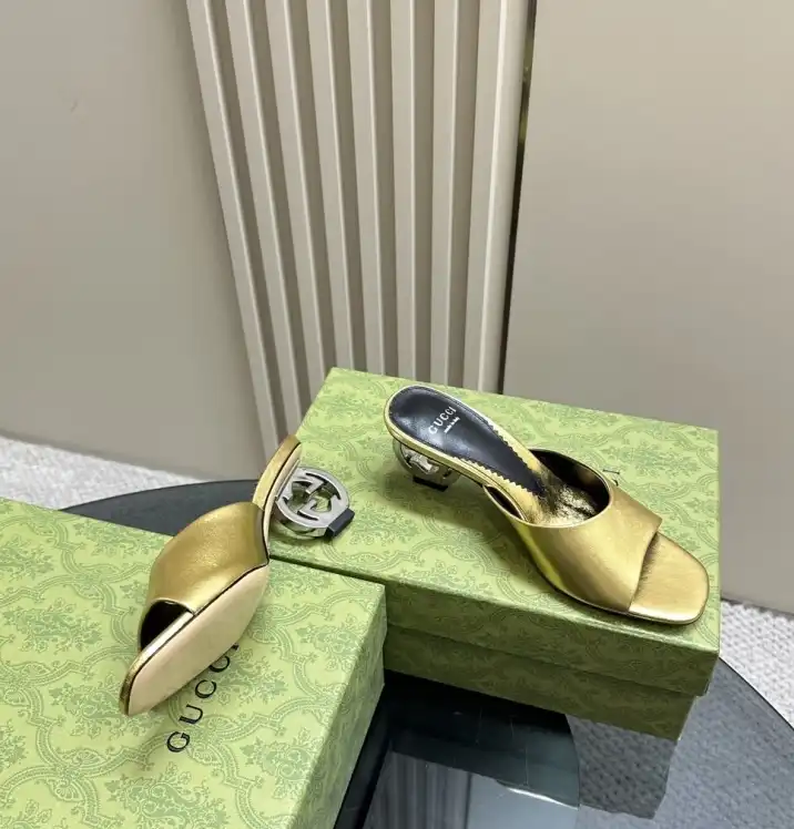 hype Gucci Slippers