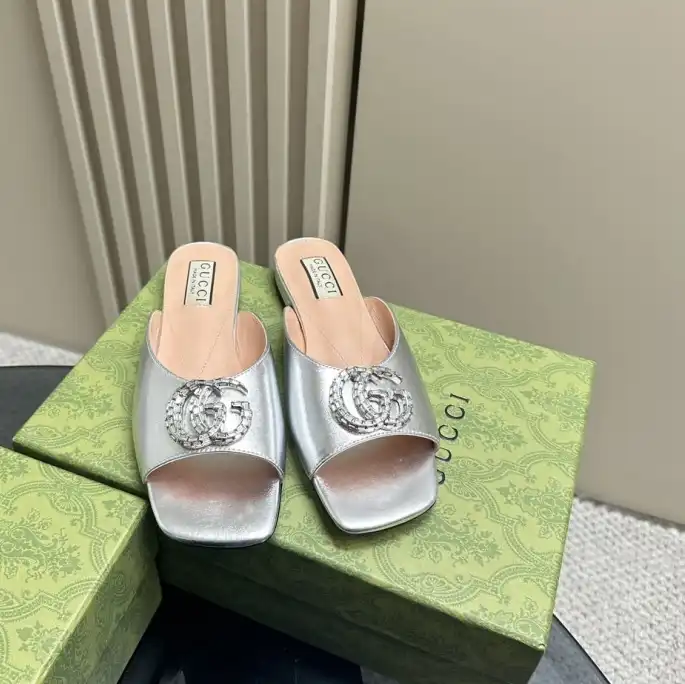 hype Gucci Slippers