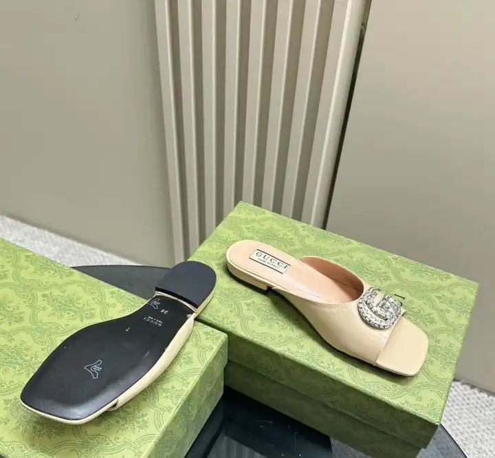 hype Gucci Slippers