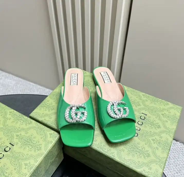 hype Gucci Slippers