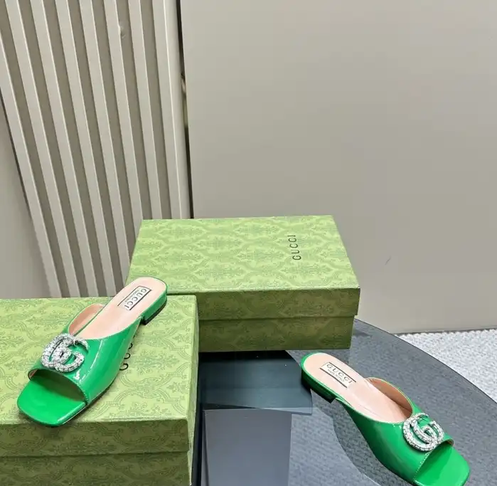 hype Gucci Slippers