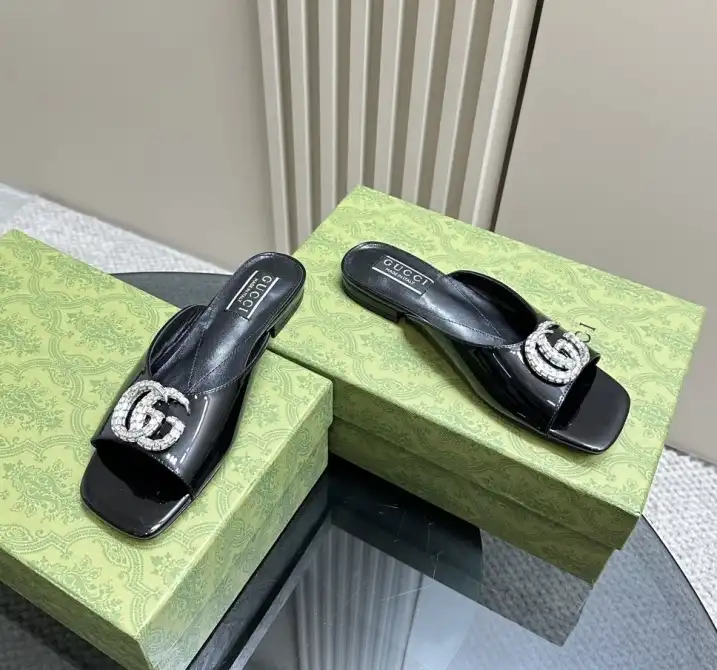 hype Gucci Slippers