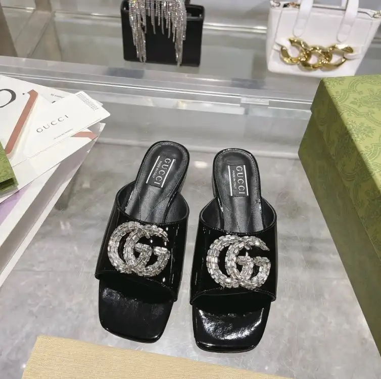 hype Gucci Slippers