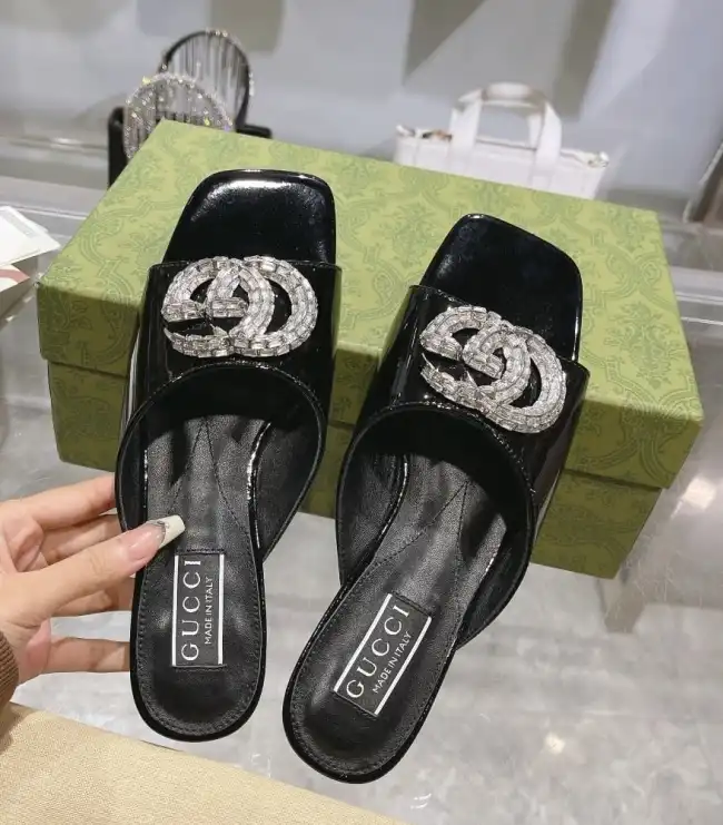 hype Gucci Slippers