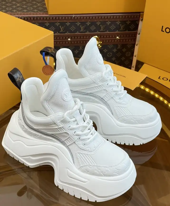 hype Louis Vuitton Sneakers