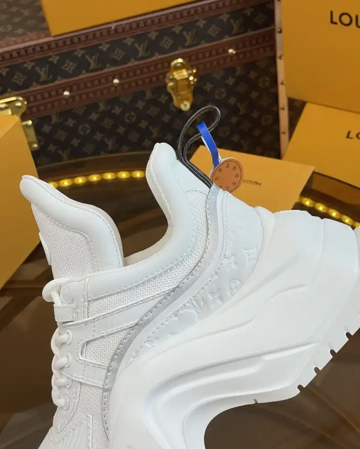 hype Louis Vuitton Sneakers