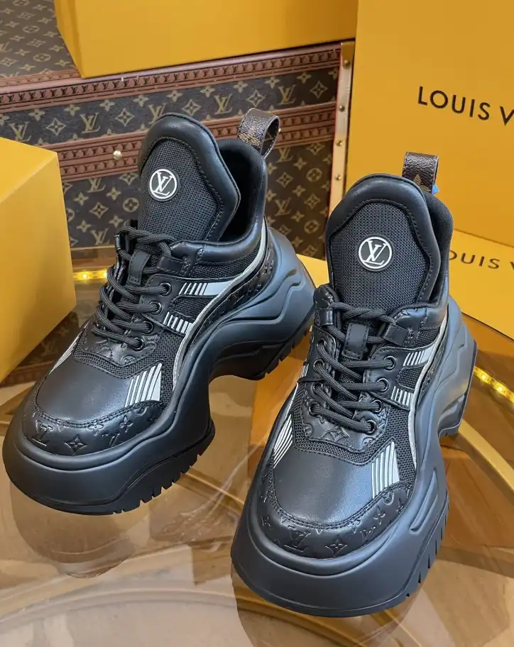 hype Louis Vuitton Sneakers