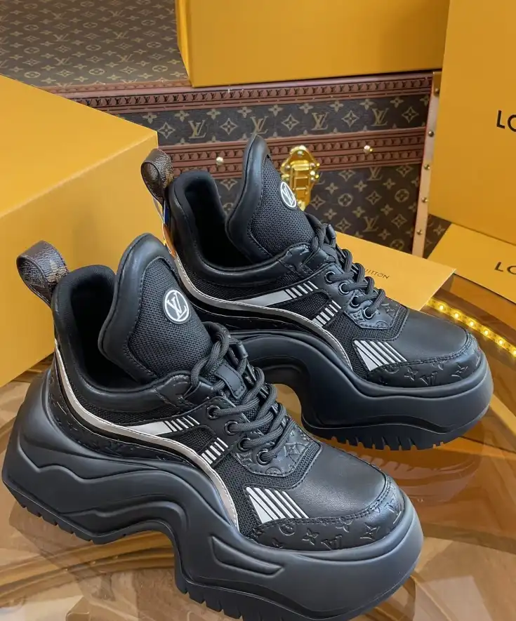 hype Louis Vuitton Sneakers