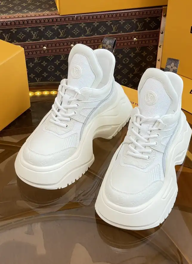 hype Louis Vuitton Sneakers