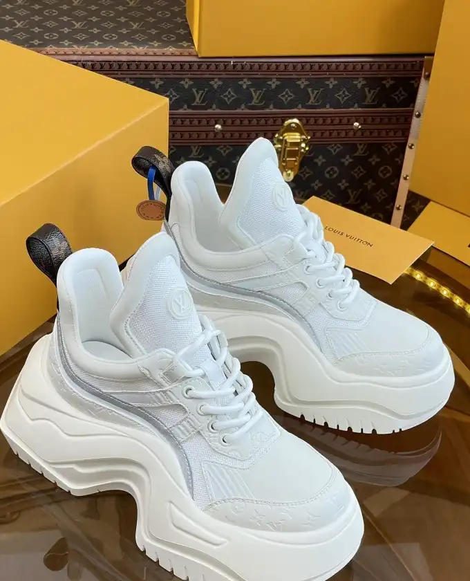 hype Louis Vuitton Sneakers