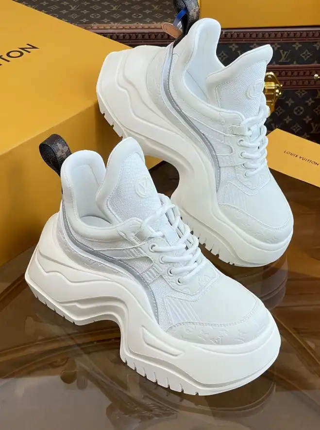 hype Louis Vuitton Sneakers