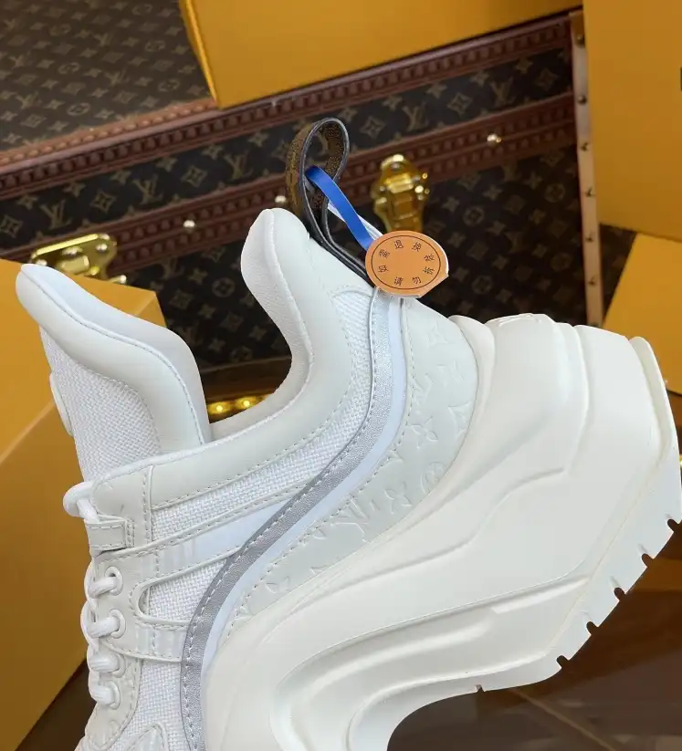 hype Louis Vuitton Sneakers