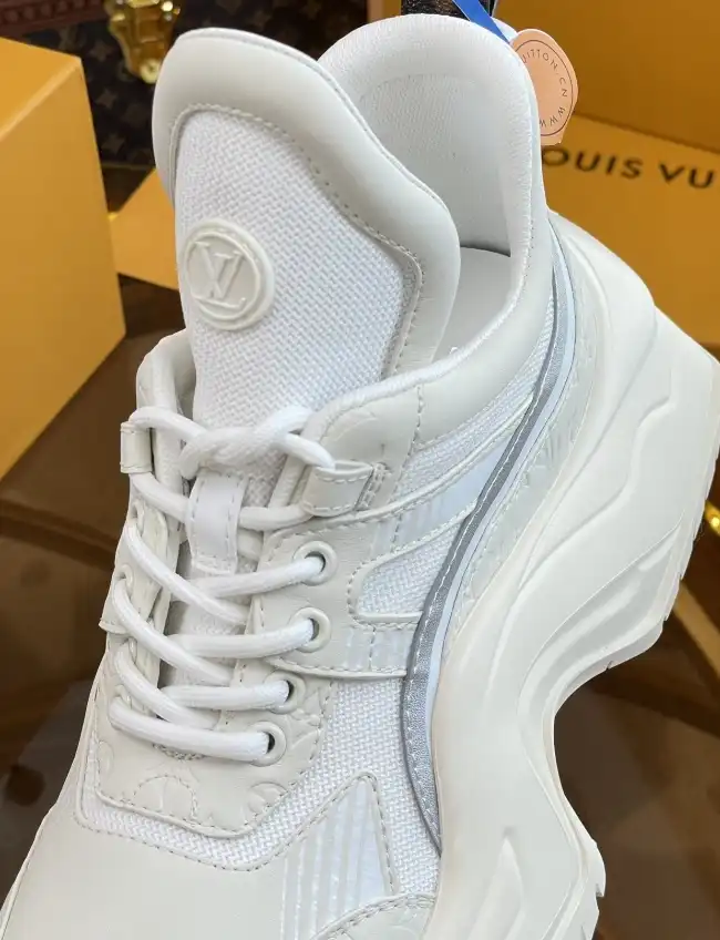 hype Louis Vuitton Sneakers