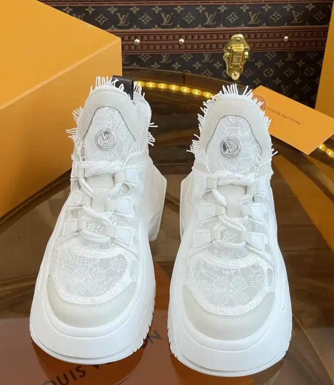 hype Louis Vuitton Sneakers