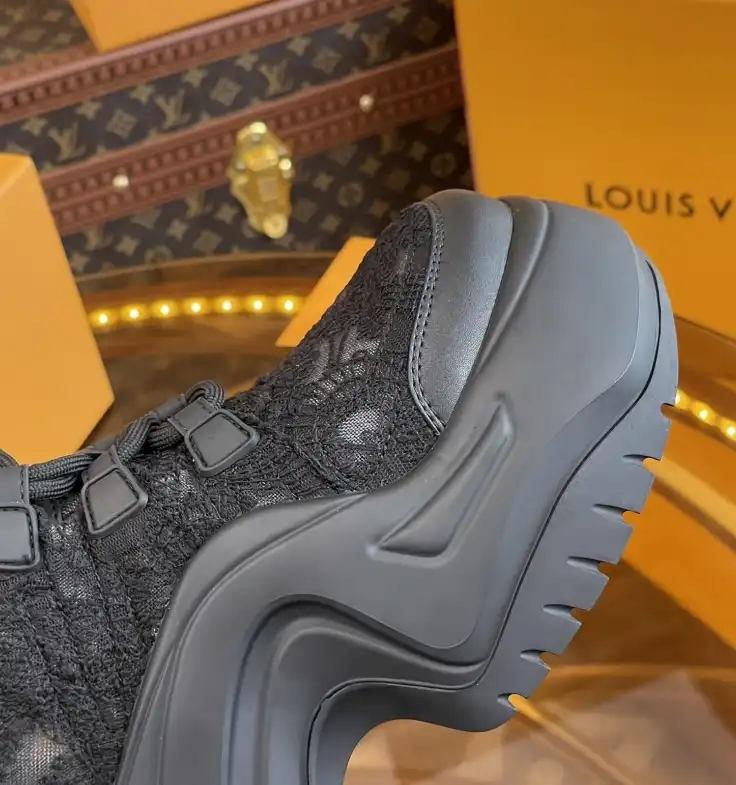 hype Louis Vuitton Sneakers