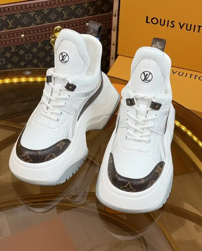 hype Louis Vuitton Sneakers