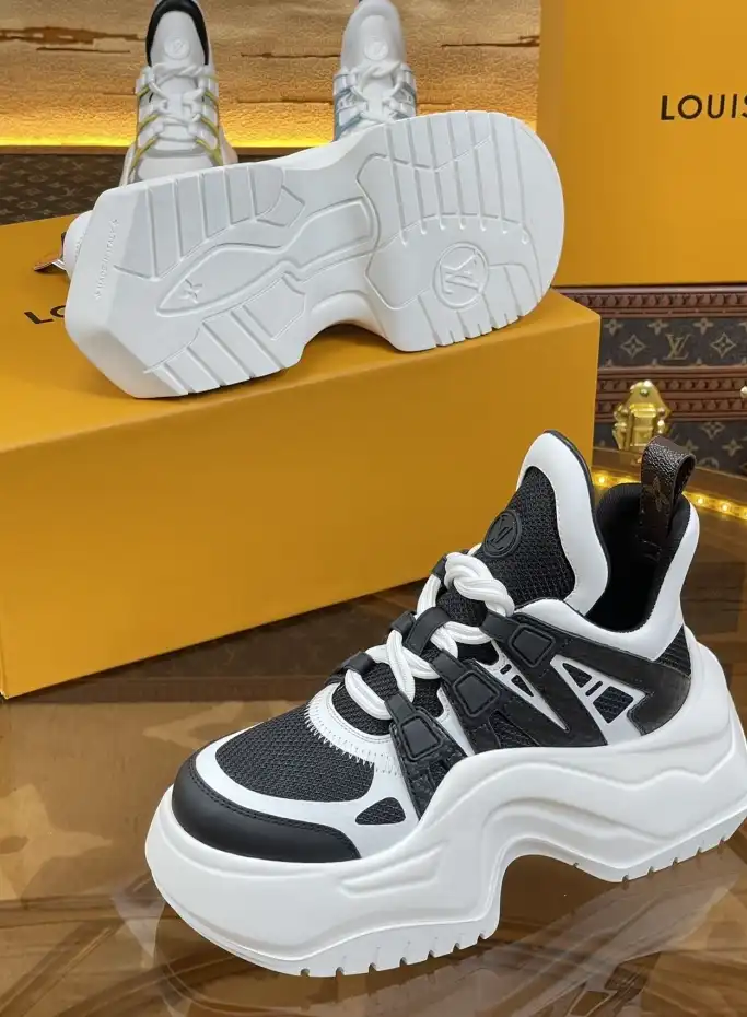 hype Louis Vuitton Sneakers