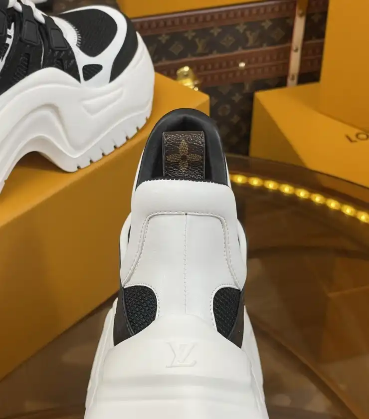 hype Louis Vuitton Sneakers