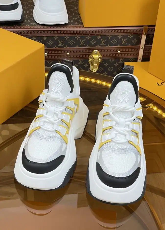 hype Louis Vuitton Sneakers