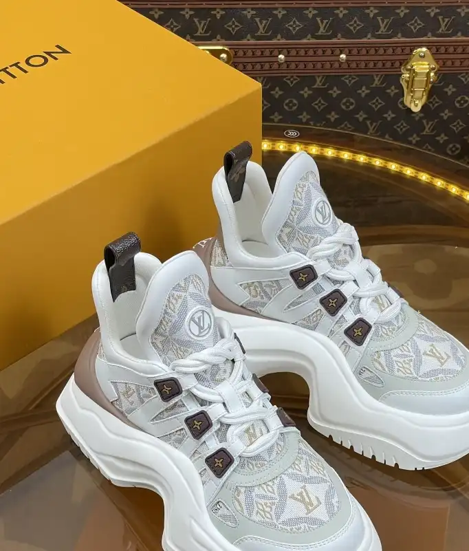 hype Louis Vuitton Sneakers