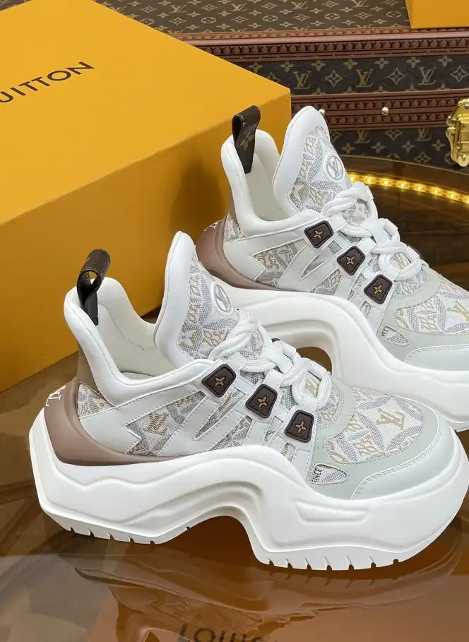 hype Louis Vuitton Sneakers