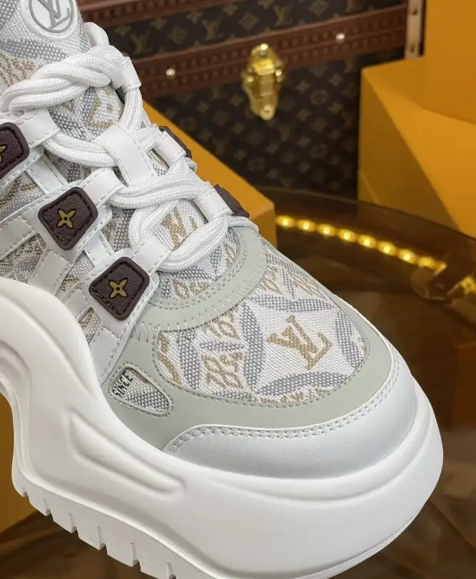 hype Louis Vuitton Sneakers