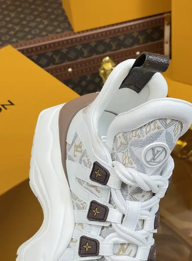 hype Louis Vuitton Sneakers