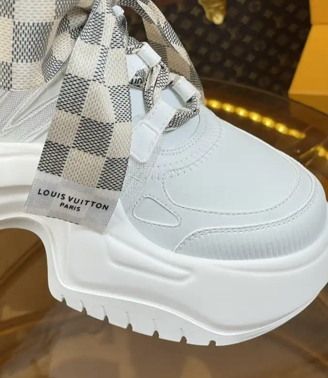 hype Louis Vuitton Sneakers