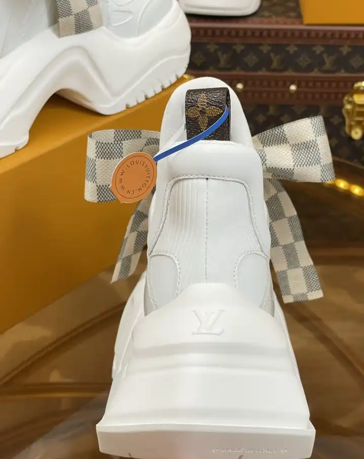 hype Louis Vuitton Sneakers