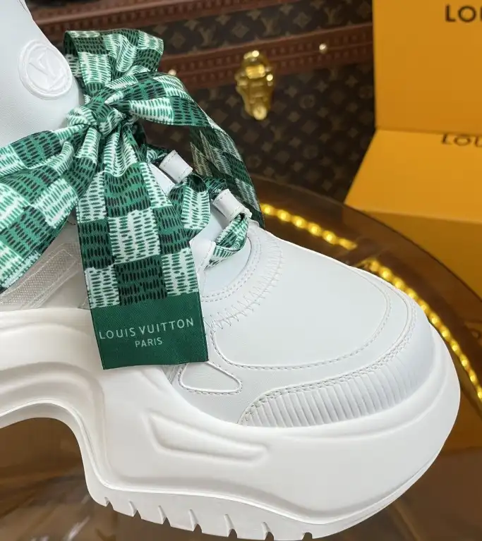 hype Louis Vuitton Sneakers