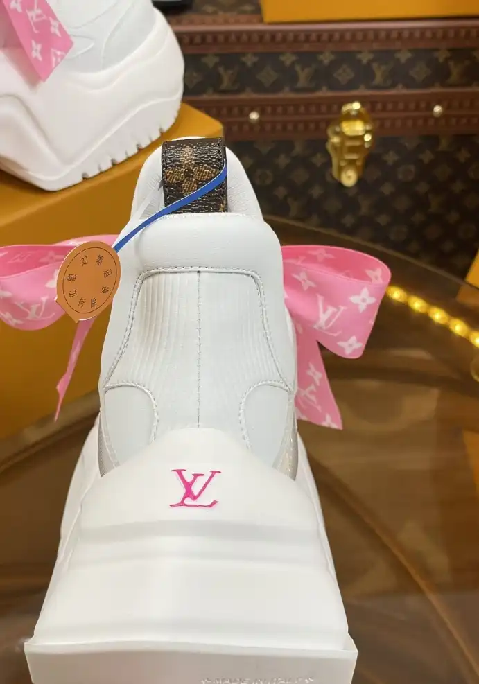 hype Louis Vuitton Sneakers