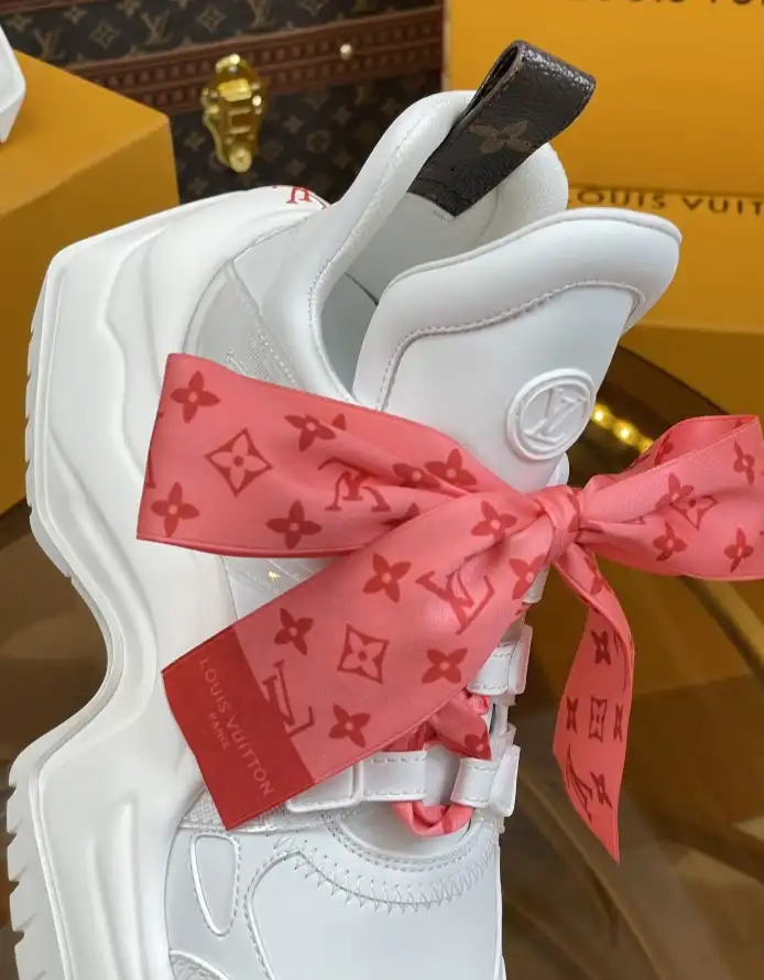 hype Louis Vuitton Sneakers