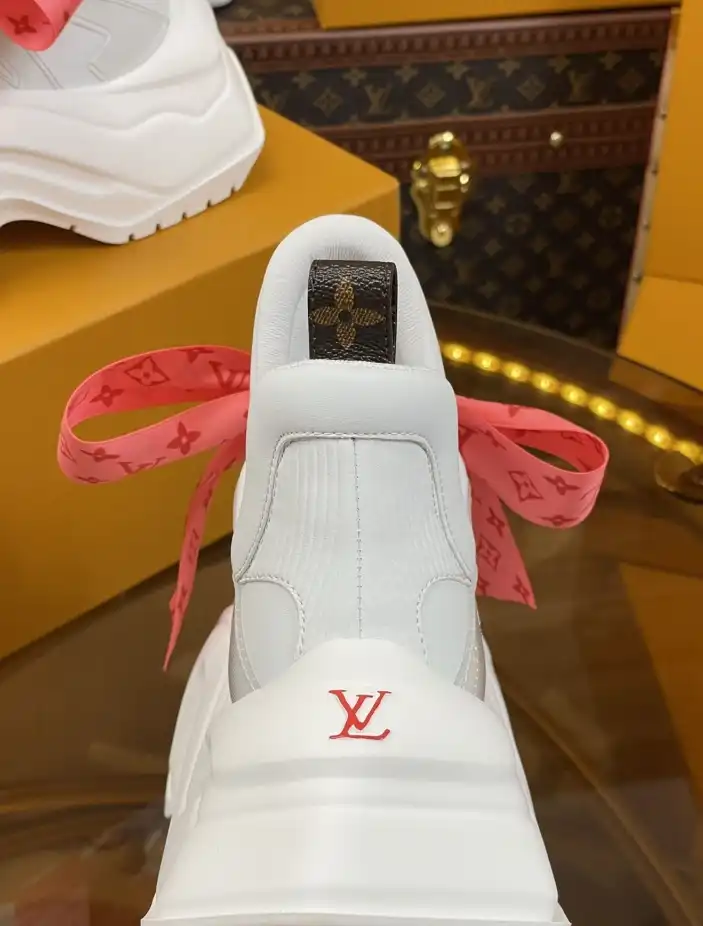 hype Louis Vuitton Sneakers