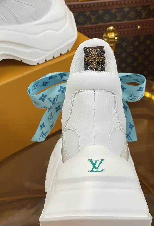 hype Louis Vuitton Sneakers