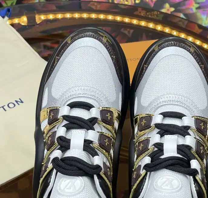 hype Louis Vuitton Sneakers