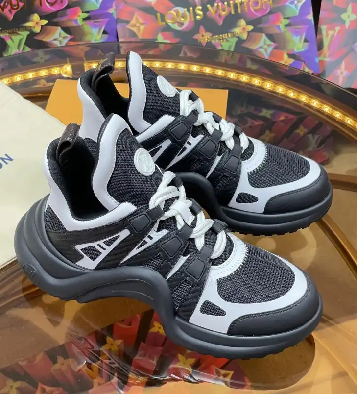 hype Louis Vuitton Sneakers