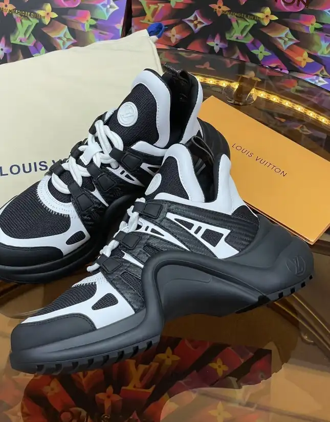 hype Louis Vuitton Sneakers