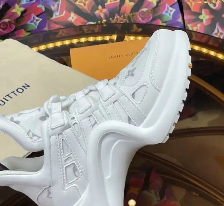 hype Louis Vuitton Sneakers