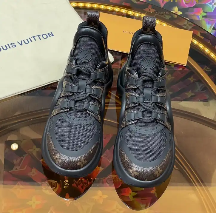 hype Louis Vuitton Sneakers