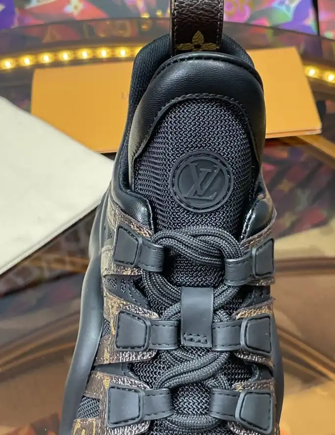 hype Louis Vuitton Sneakers