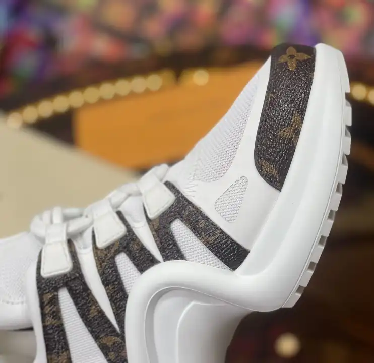 hype Louis Vuitton Sneakers