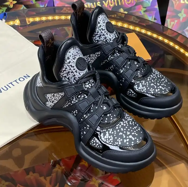 hype Louis Vuitton Sneakers