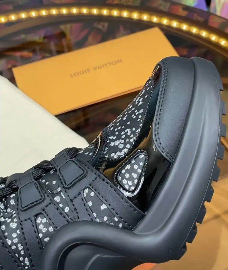 hype Louis Vuitton Sneakers