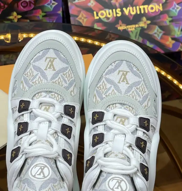 hype Louis Vuitton Sneakers