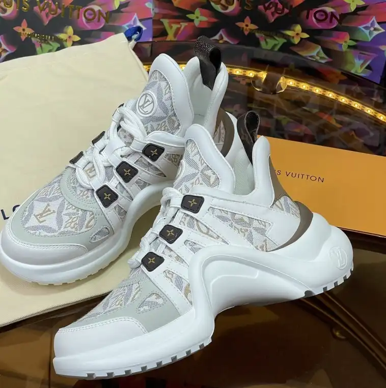 hype Louis Vuitton Sneakers