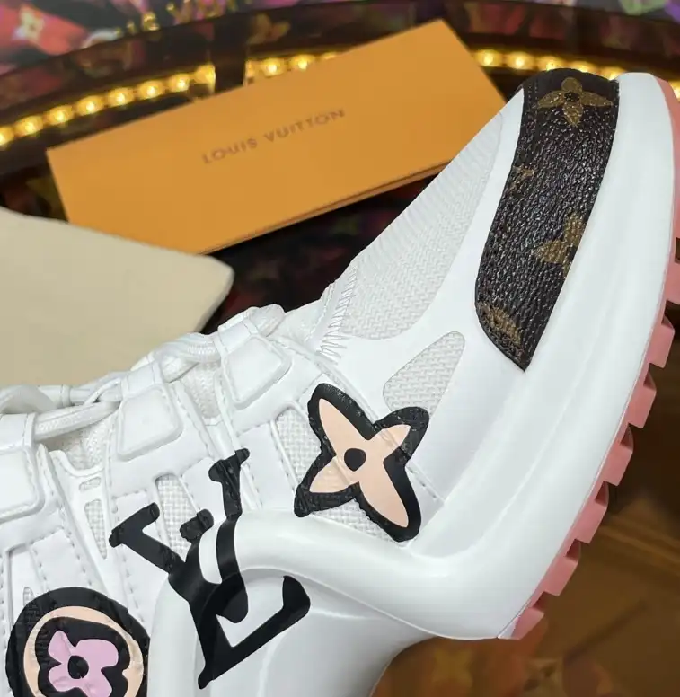 hype Louis Vuitton Sneakers