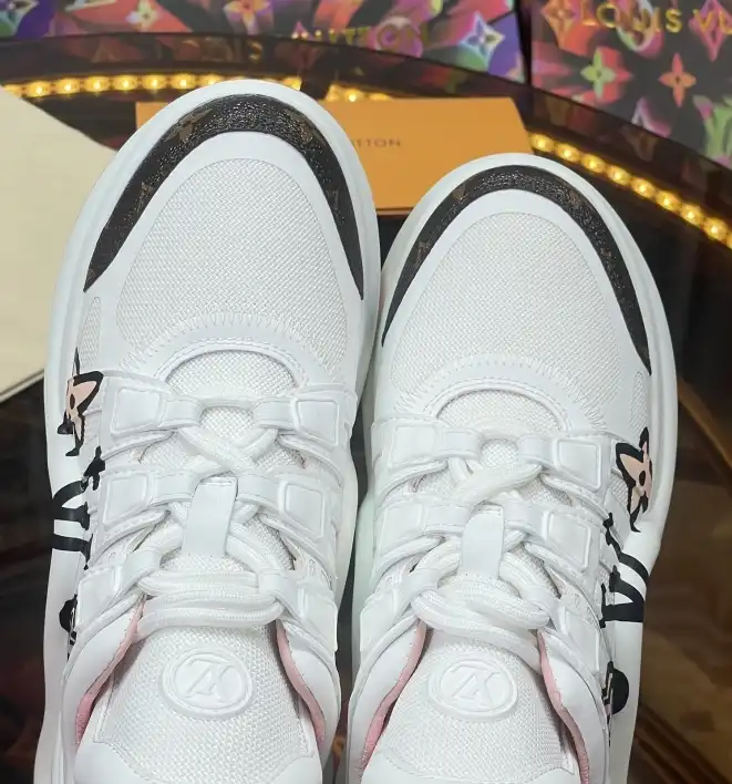 hype Louis Vuitton Sneakers