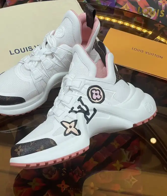 hype Louis Vuitton Sneakers