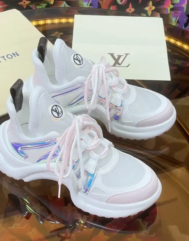 hype Louis Vuitton Sneakers